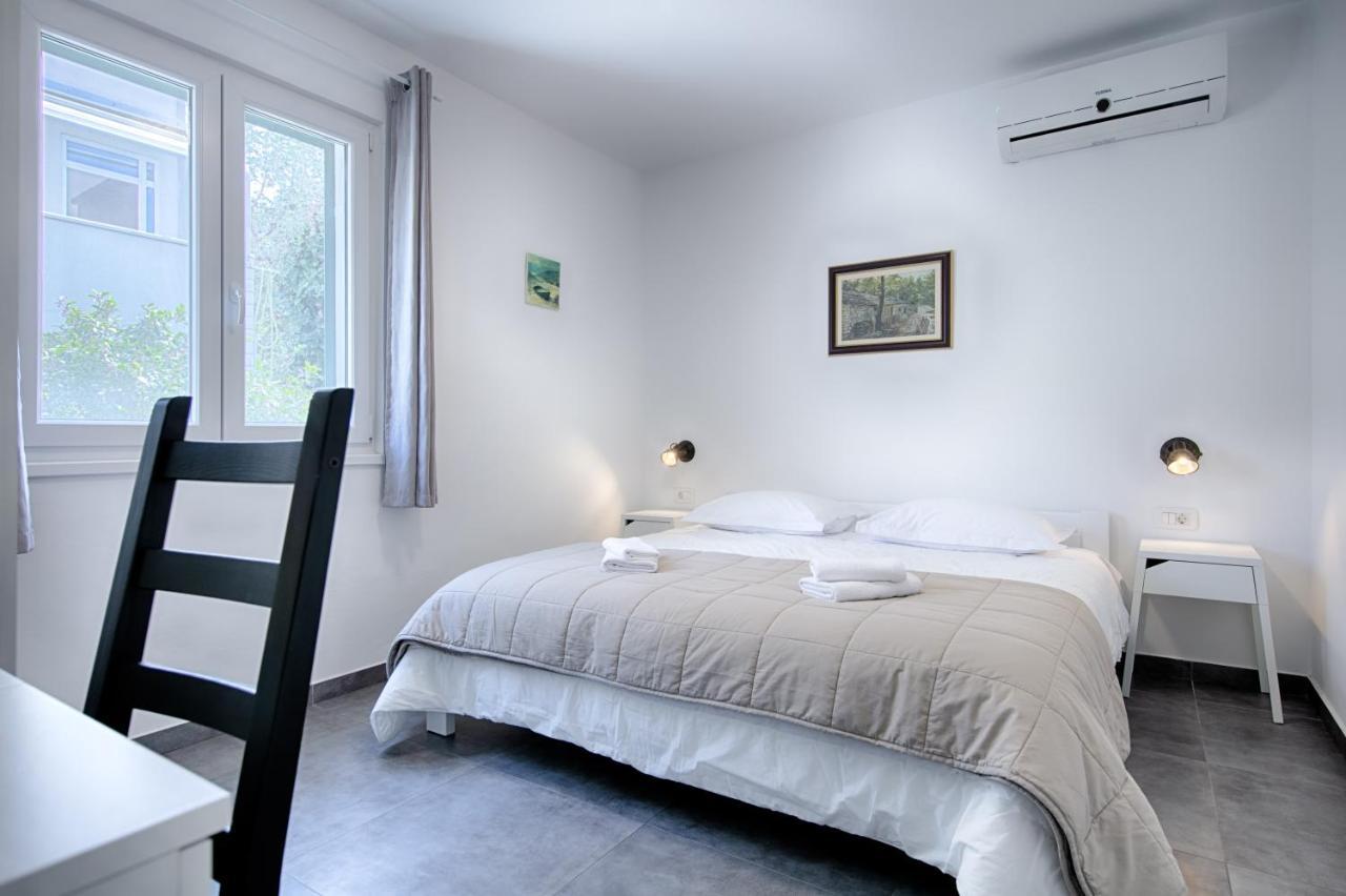 Apartmani Dule Komiža Exterior foto